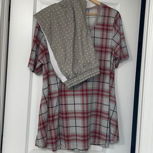 Gray plaid Perfect T w/xoxo Gray Jax jogger